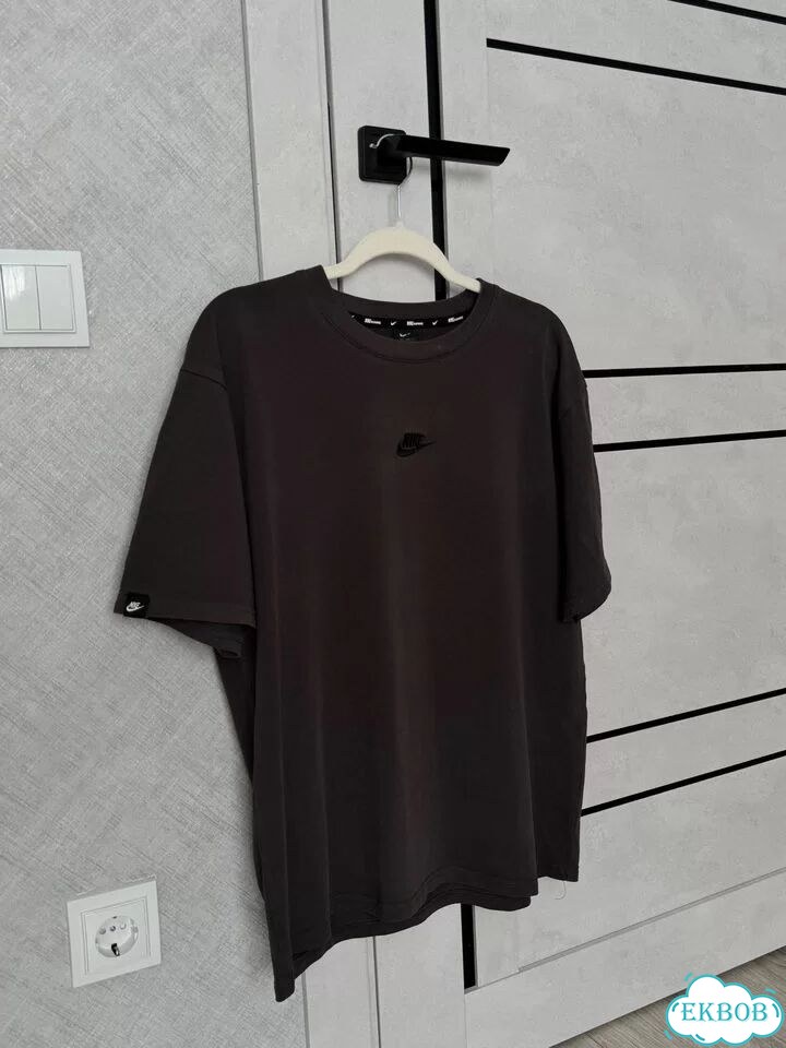 Футболка мужская Nike графитовая фото 1