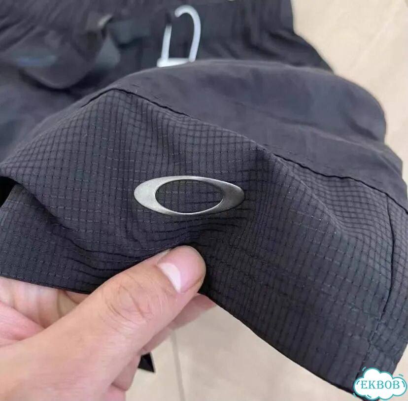 Чёрные шорты Oakley (новинка) фото 7
