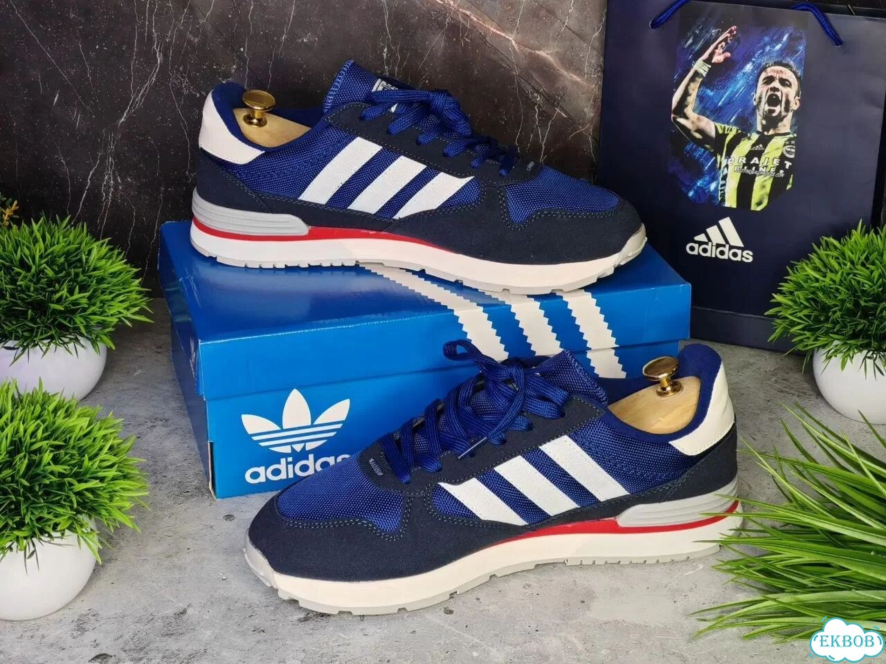 Кроссовки Adidas замша+текстиль фото 2