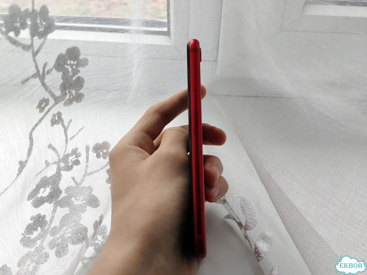 iPhone SE (2020), 128 ГБ, SIM + eSIM фото 5