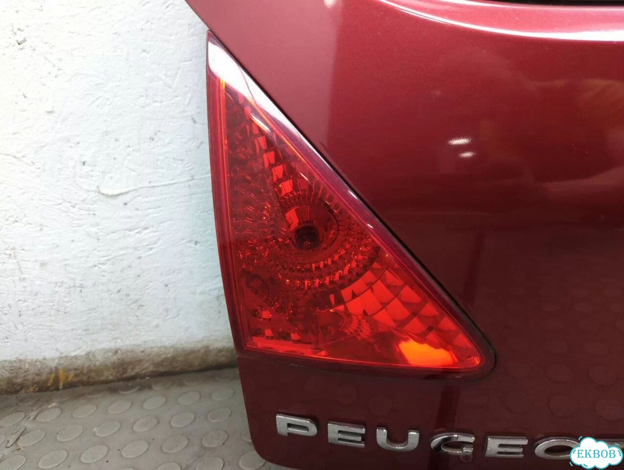 Крышка багажника Peugeot 3008 фото 5
