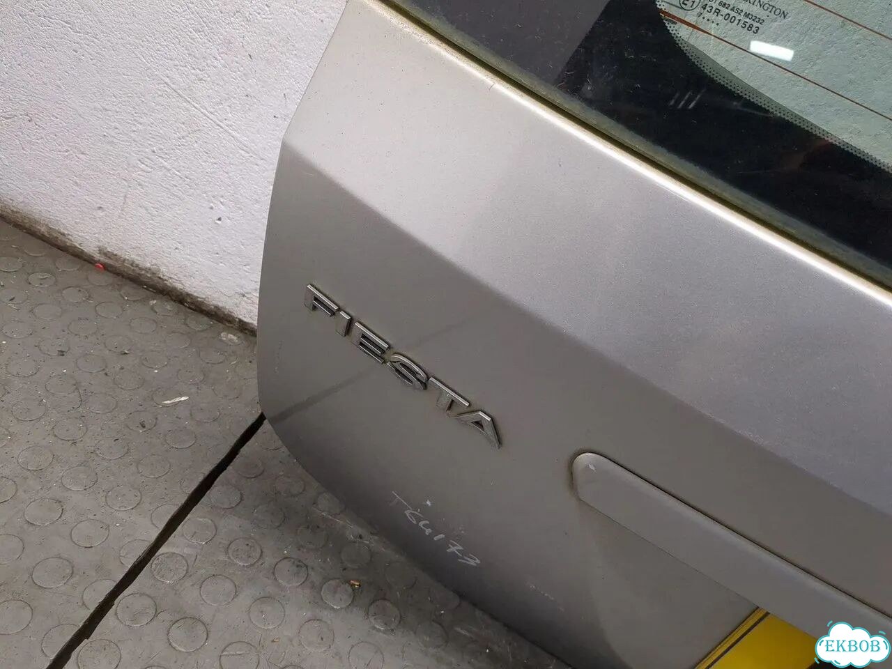 Крышка багажника Ford Fiesta фото 8
