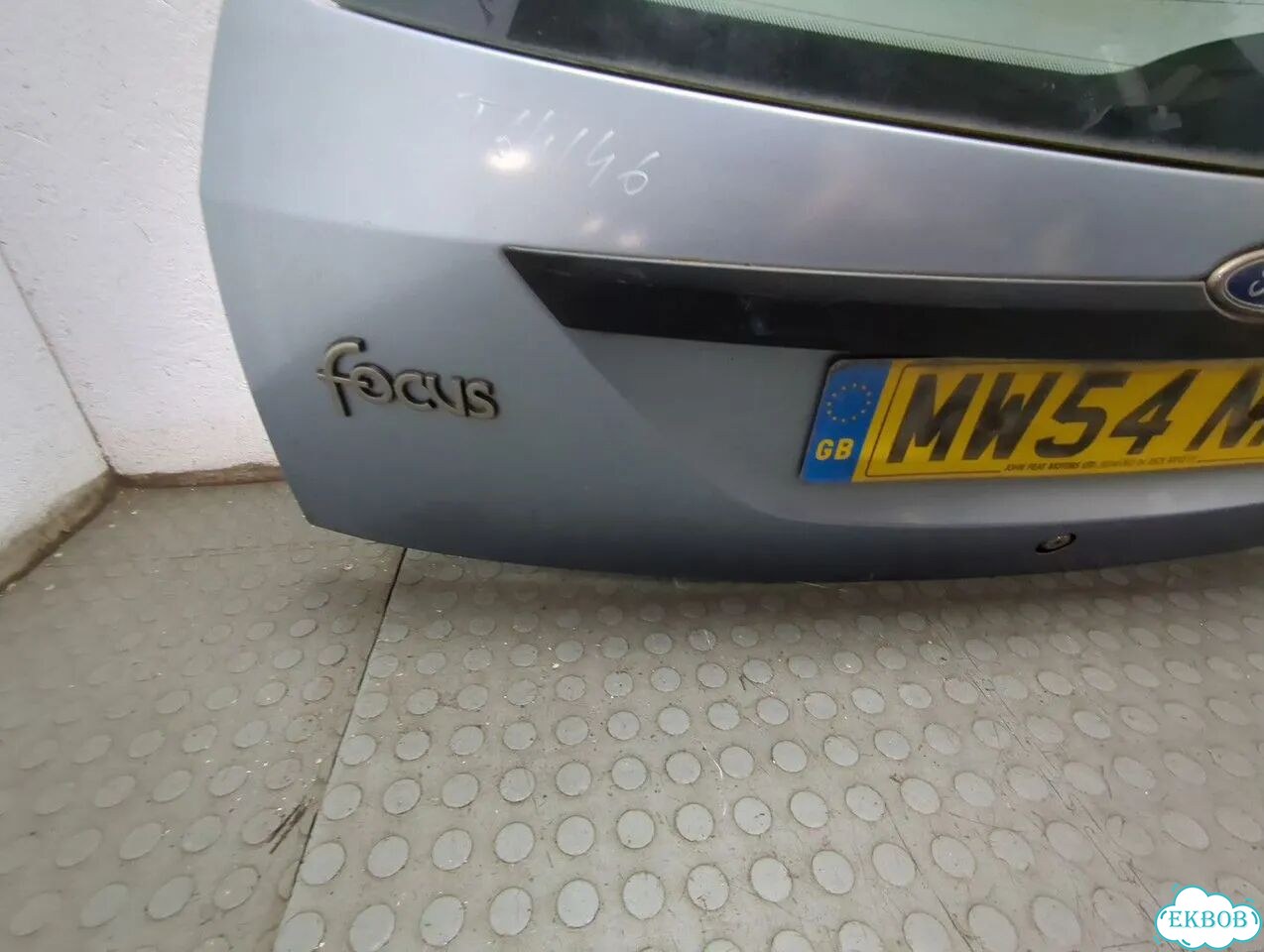 Крышка багажника Ford Focus 1 фото 7