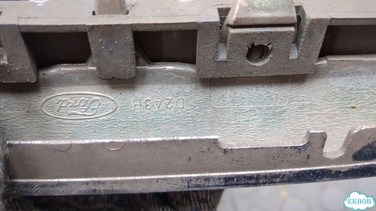 Решетка радиатора Ford Focus 2 фото 10