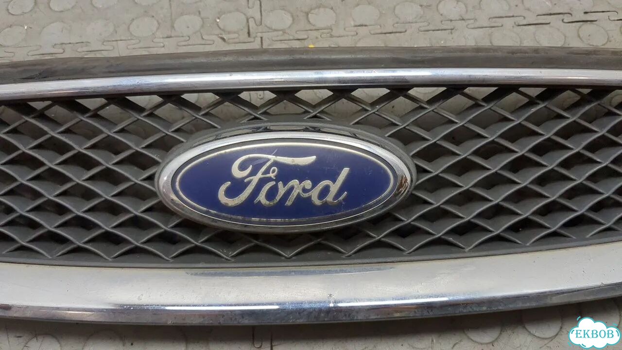 Решетка радиатора Ford Focus 2 фото 3