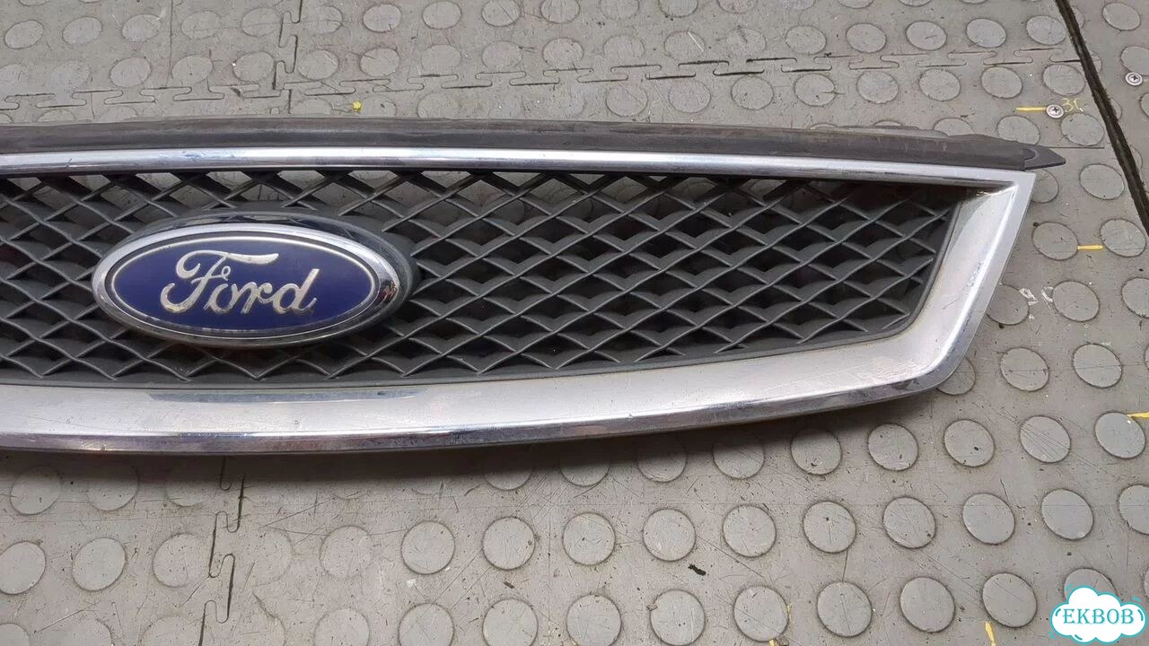 Решетка радиатора Ford Focus 2 фото 4