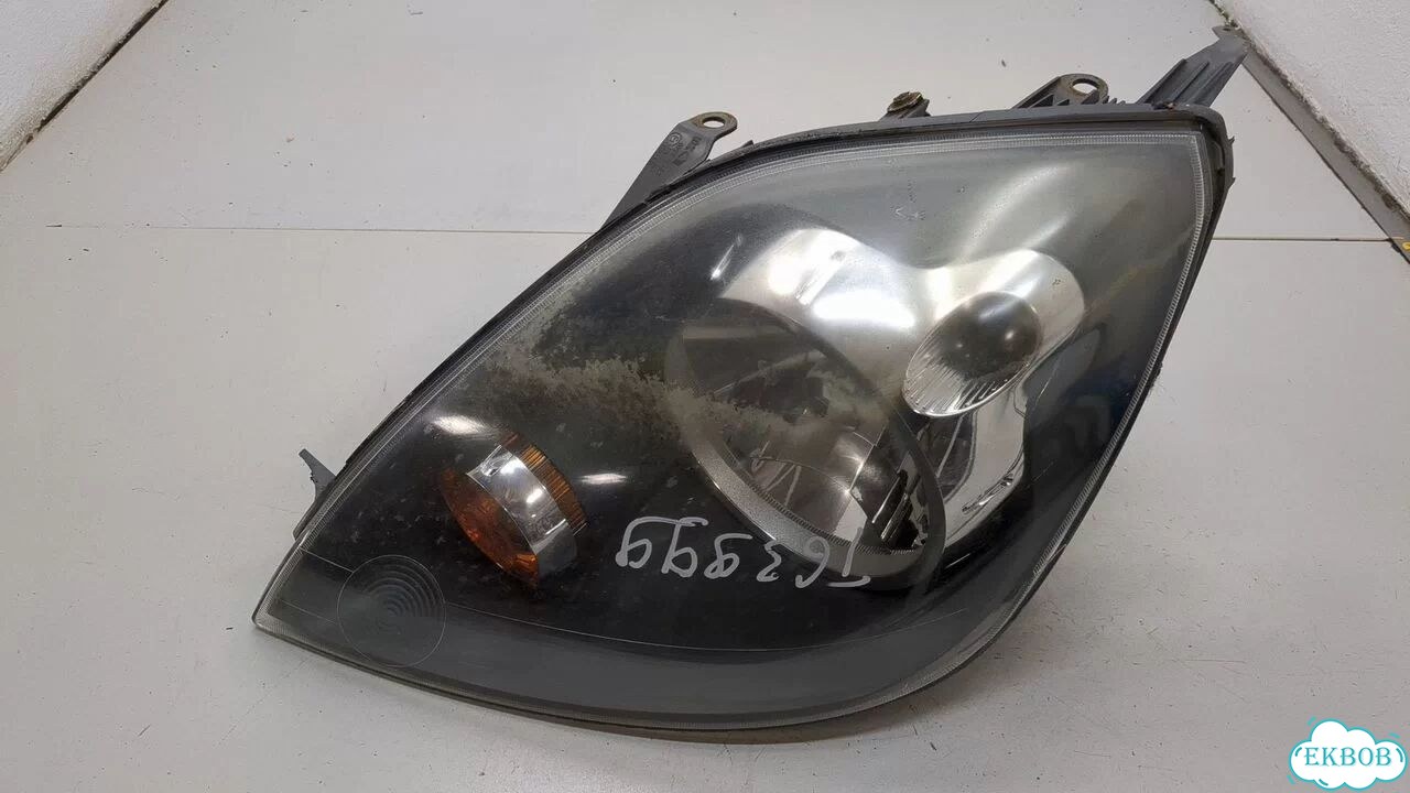 Фара (передняя) левая Ford Fiesta фото 1