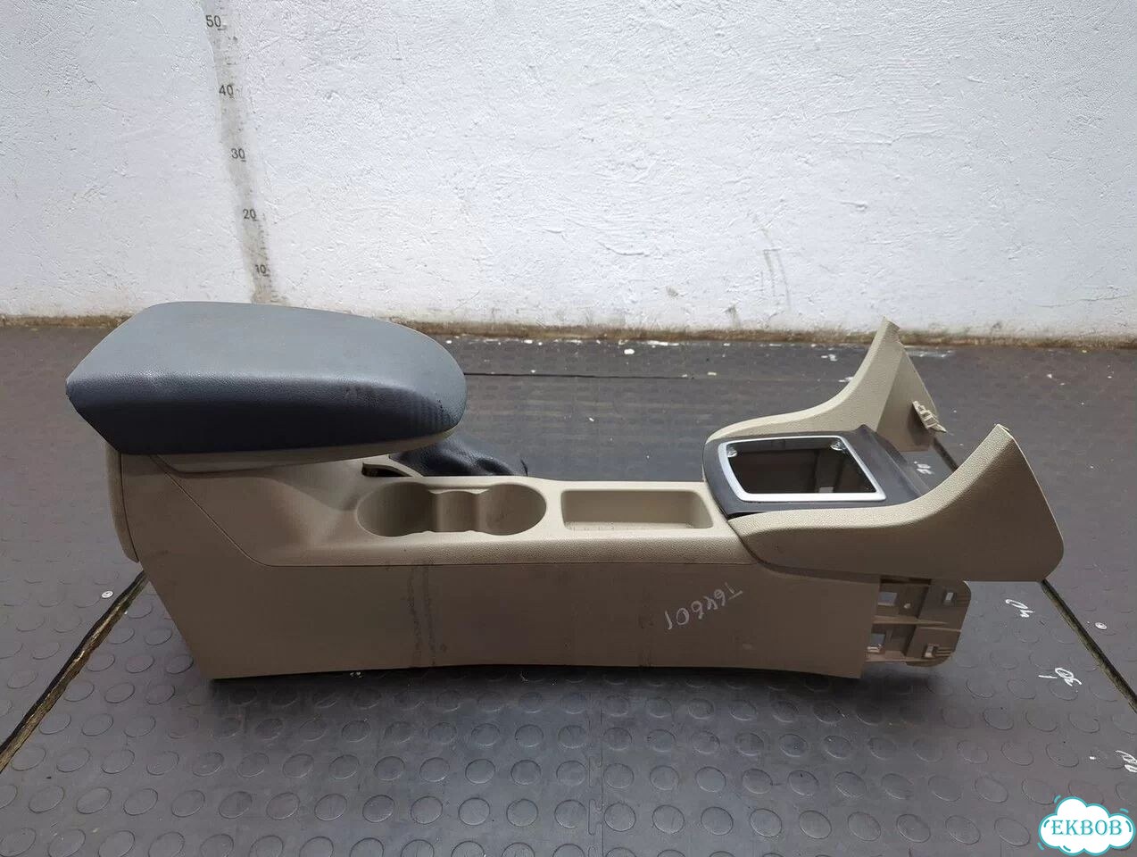 Консоль салона Ford Focus 2 фото 1