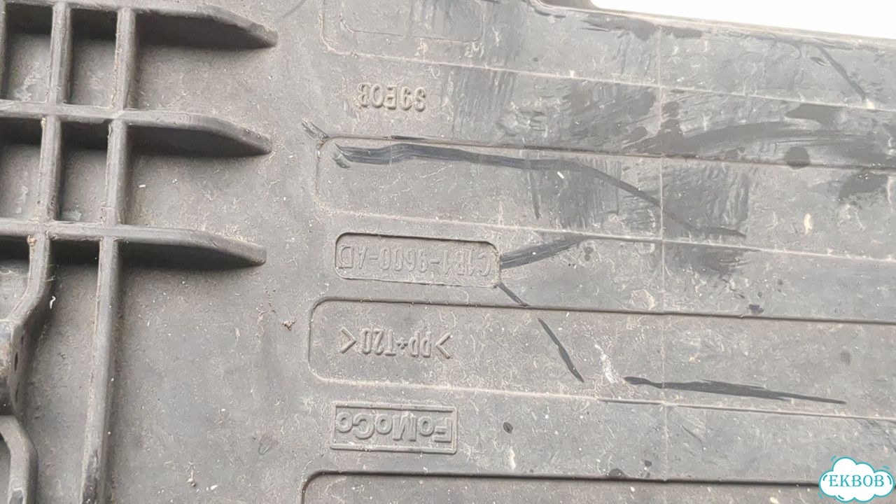 Корпус воздушного фильтра Ford Fiesta фото 8