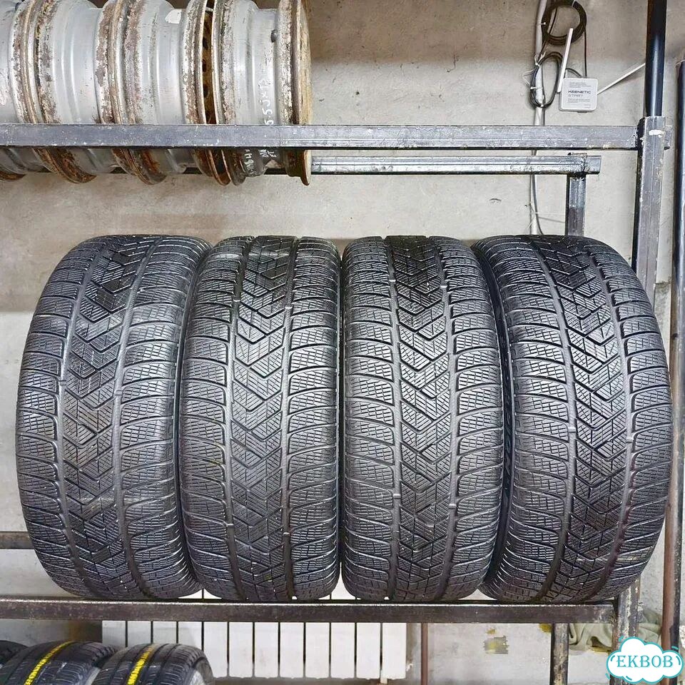 Pirelli Scorpion Winter 255/40 R21 102V фото 1