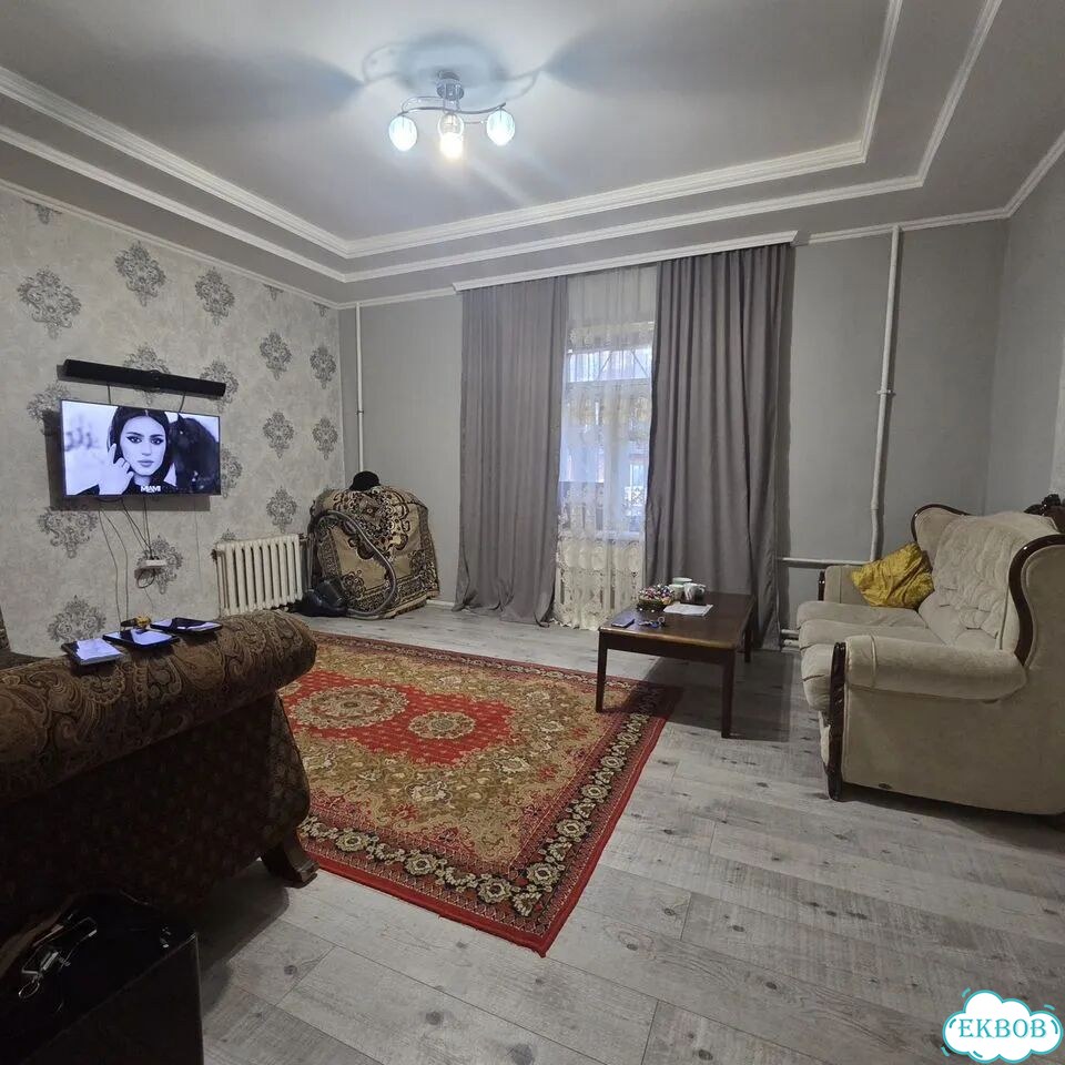 Комната 21 м² в 3-к., 1/2 эт. фото 1
