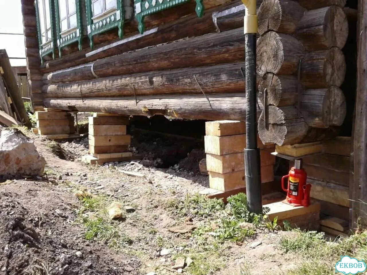 Замена венцов. Подъём домов фото 1