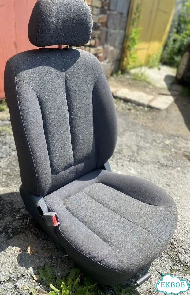 Водительское сиденье Hyundai Accent фото 1