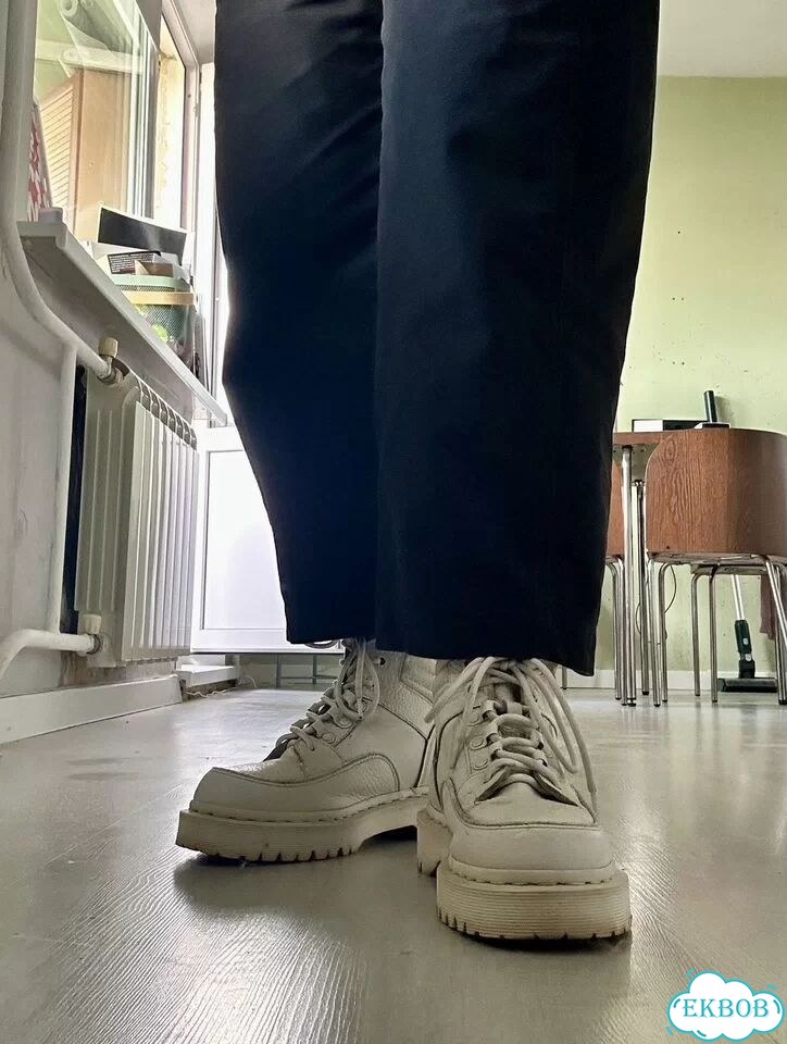 Ботинки белые dr martens фото 1