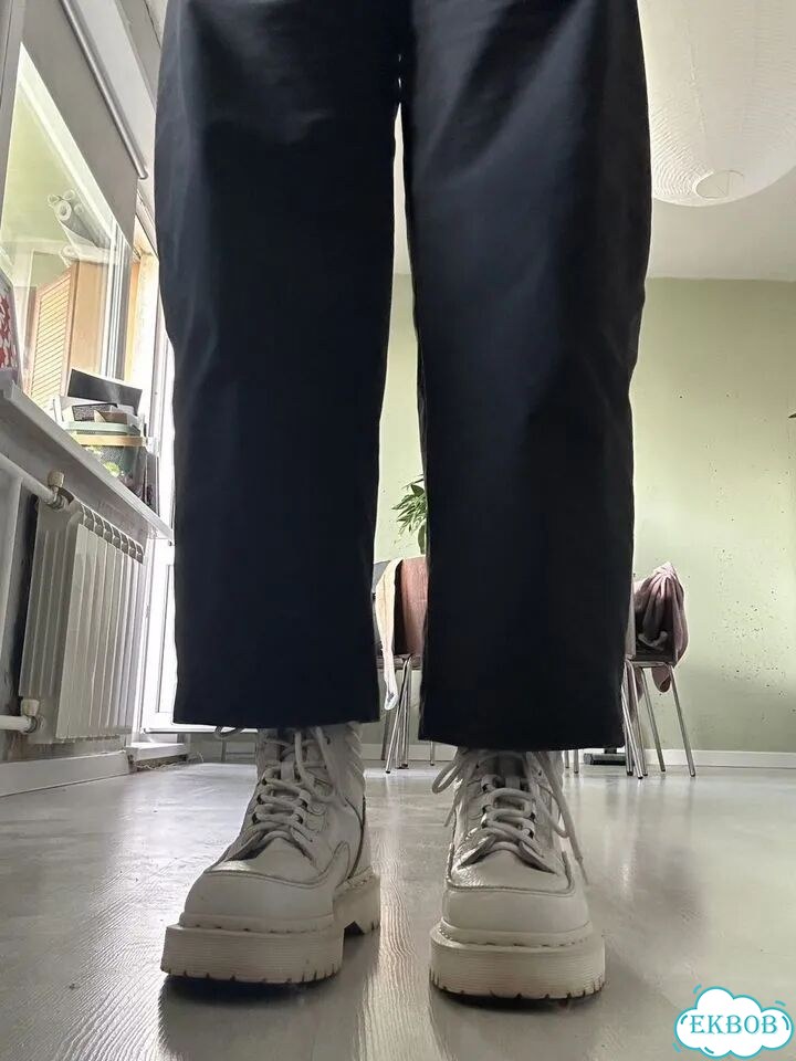 Ботинки белые dr martens фото 2