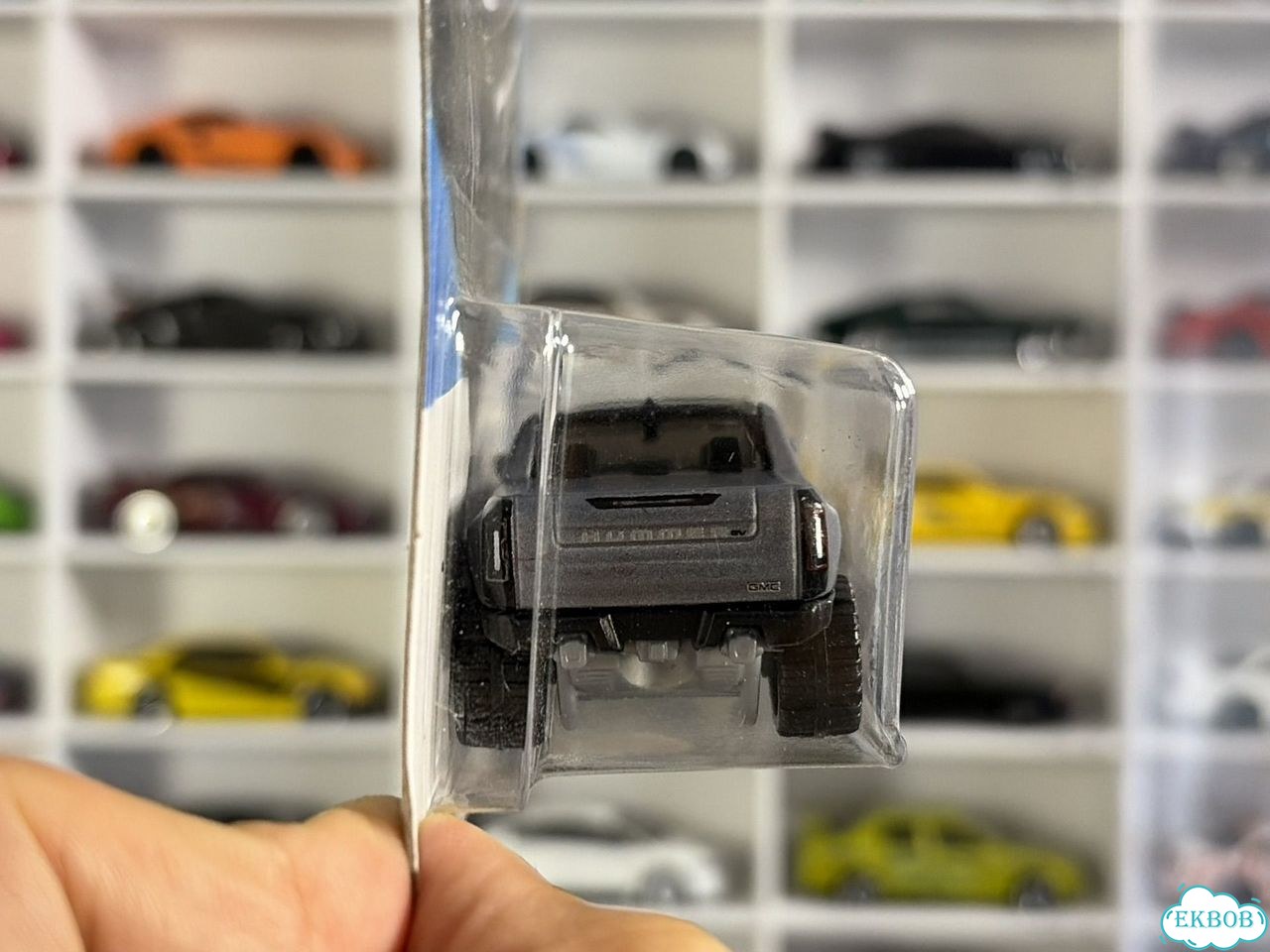 Hot Wheels 2024 GMC Hummer EV фото 3