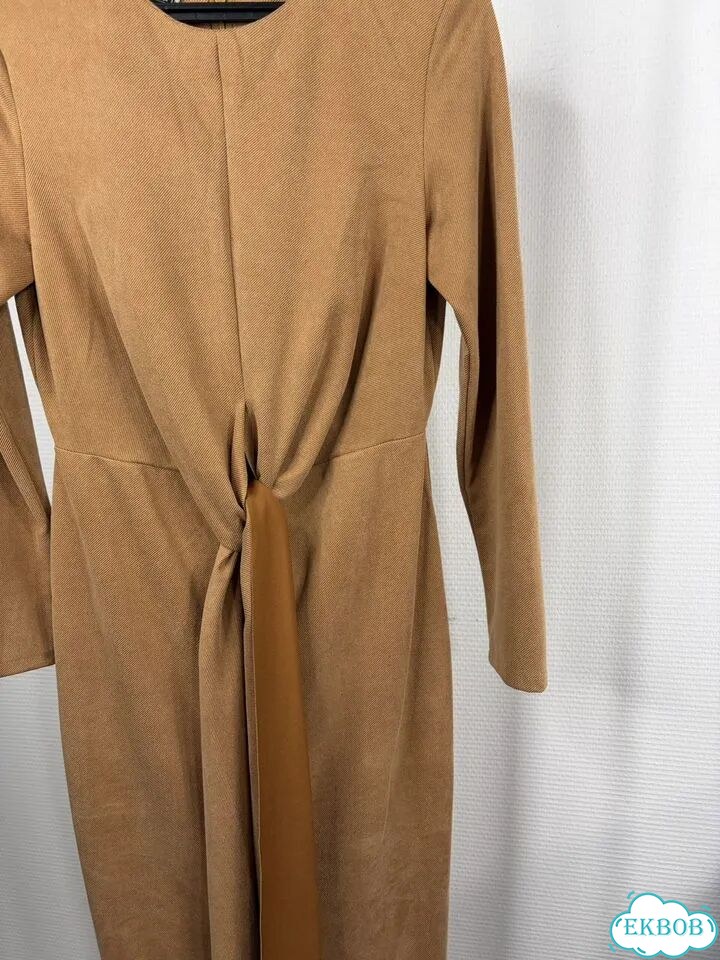 Платье Bershka 42/44 (S/M) нф-5636 фото 3