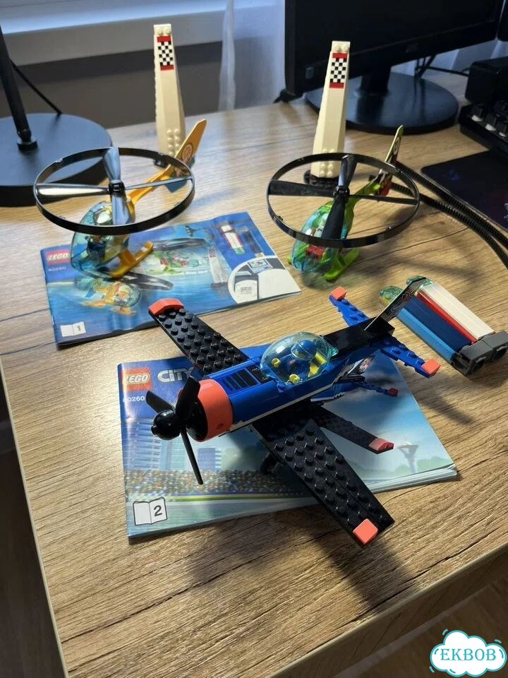 Lego city 60260 самолет и 2 вертолета фото 2