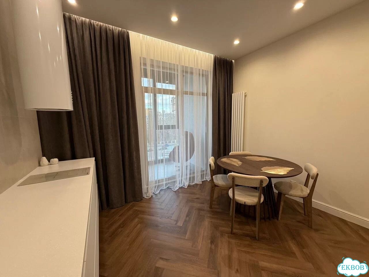 2-к. квартира, 83 м², 5/18 эт. фото 3