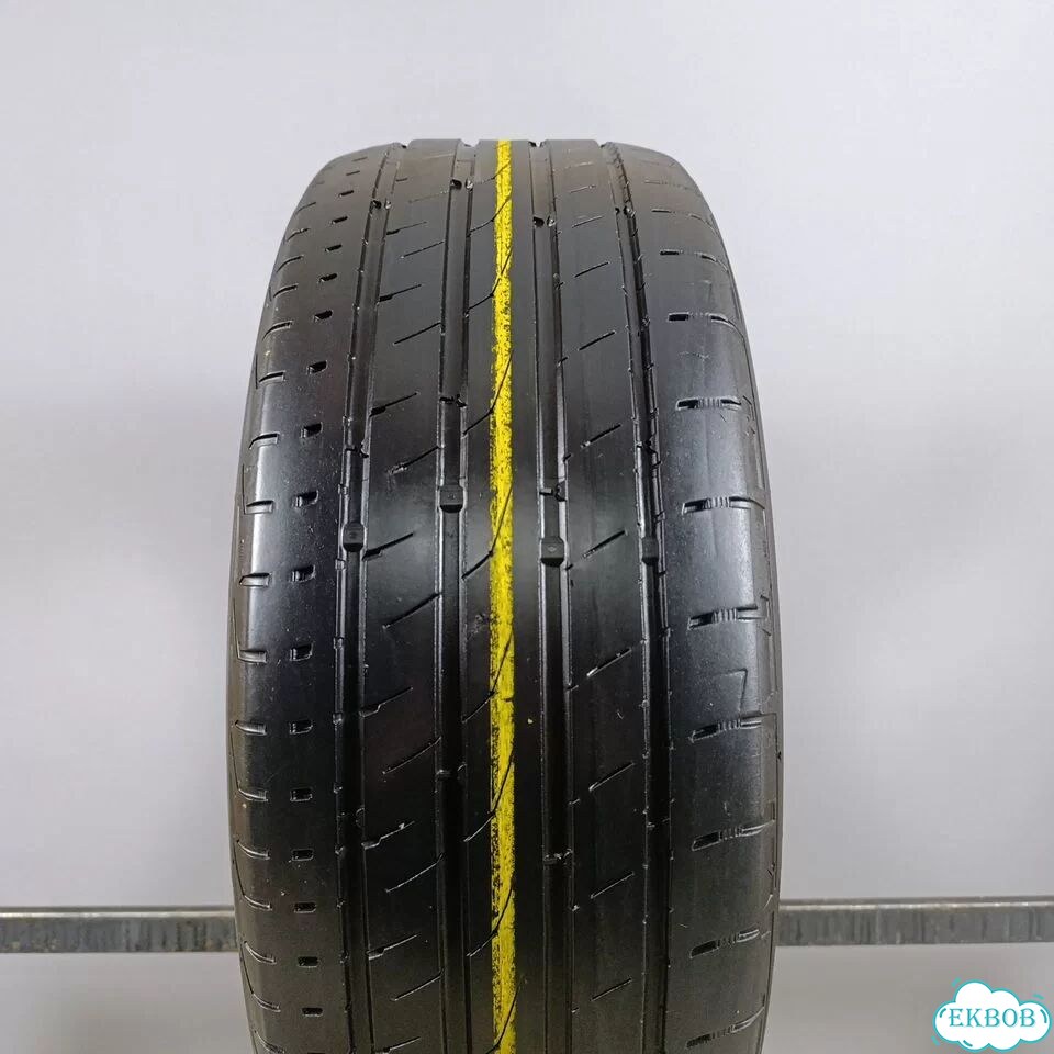 Continental Ultracontact UC6 SUV 235/50 R19 99V фото 2