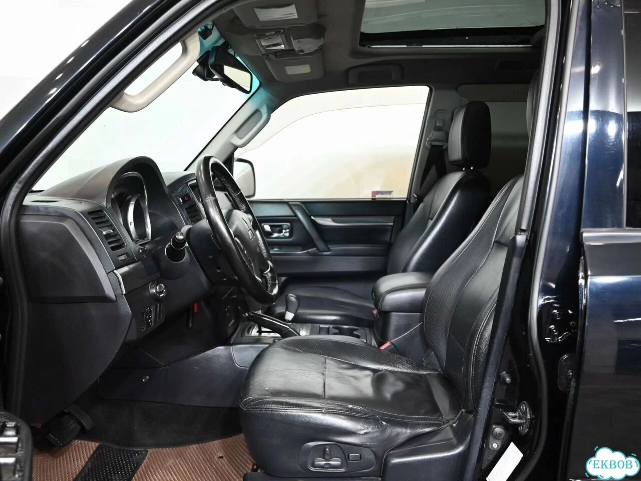 Mitsubishi Pajero 3.2 AT, 2010, 329 030 км фото 11