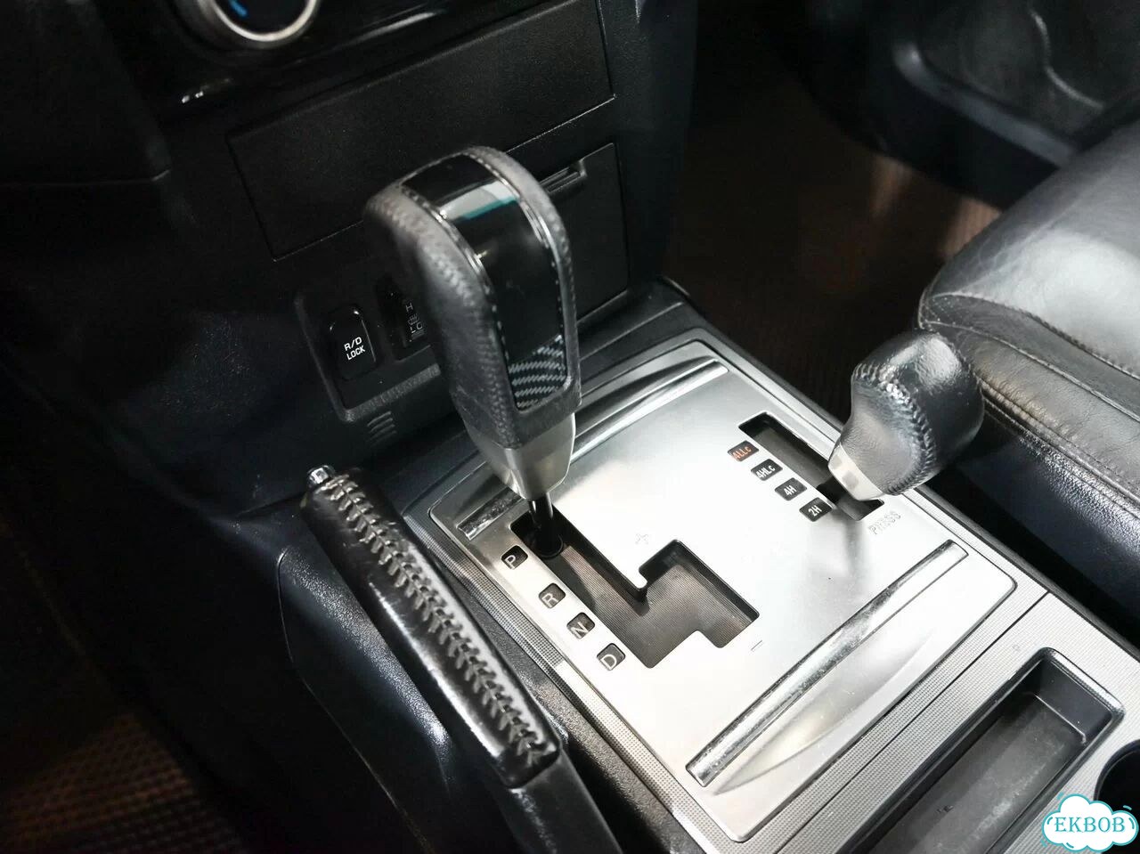 Mitsubishi Pajero 3.2 AT, 2010, 329 030 км фото 17