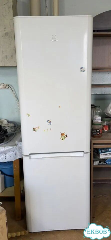 Холодильник indesit бу фото 1