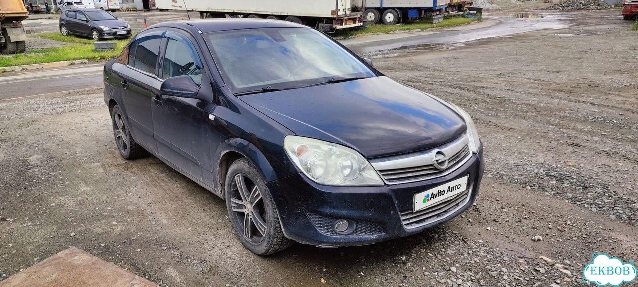 Opel Astra 1.8 AT, 2010, битый, 160 000 км фото 1