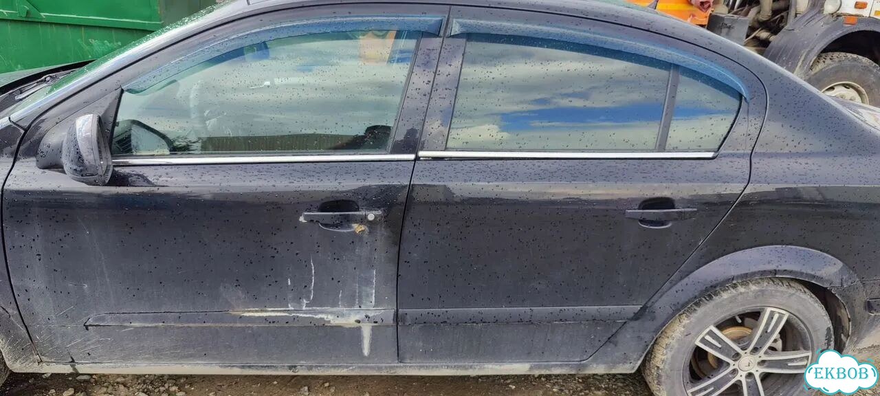 Opel Astra 1.8 AT, 2010, битый, 160 000 км фото 4