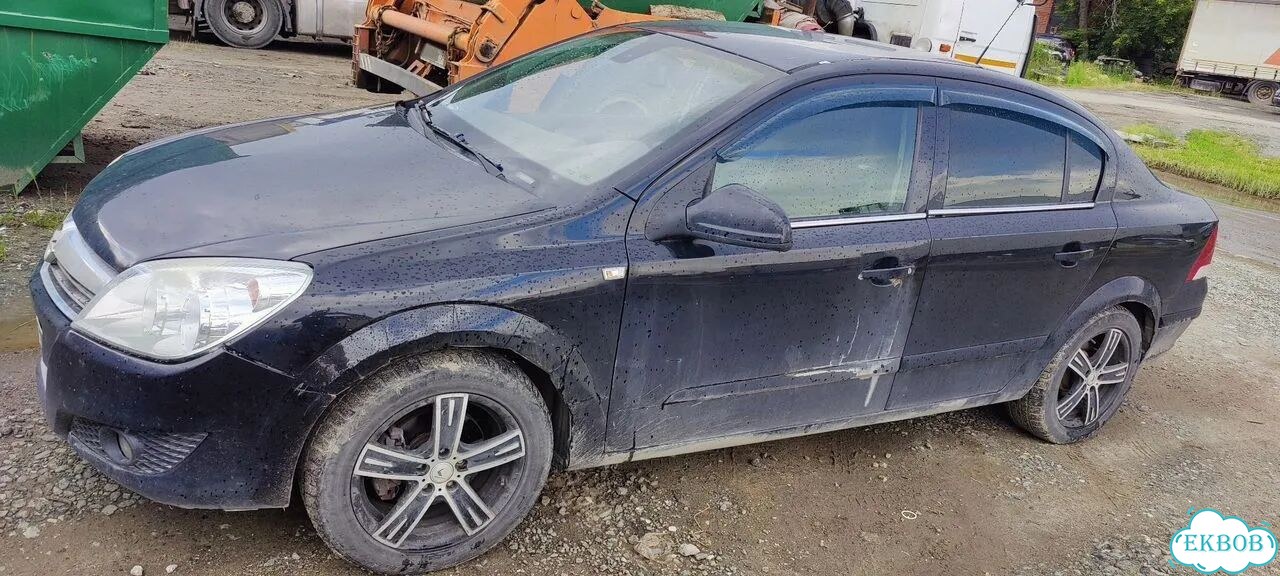 Opel Astra 1.8 AT, 2010, битый, 160 000 км фото 5