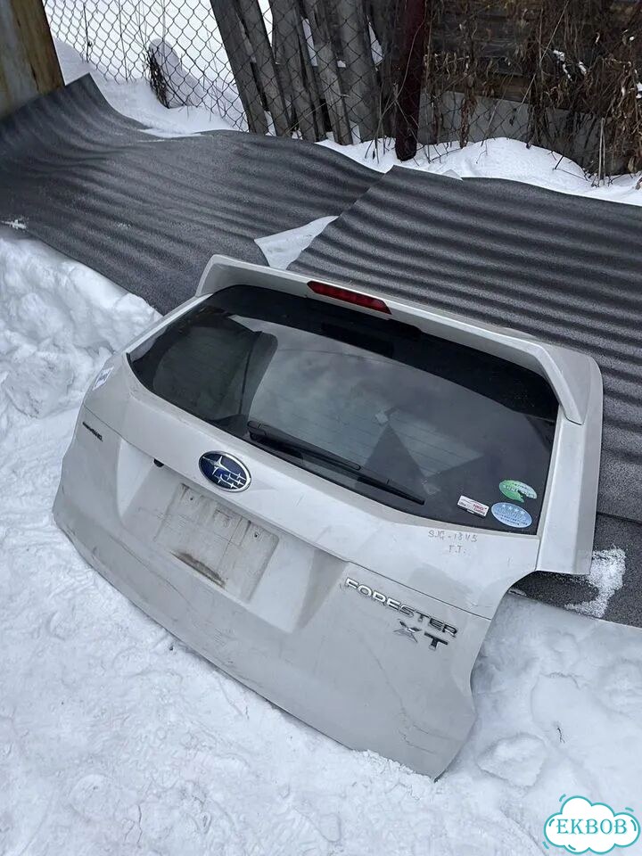 Крышка багажника Subaru Forester SJ фото 2