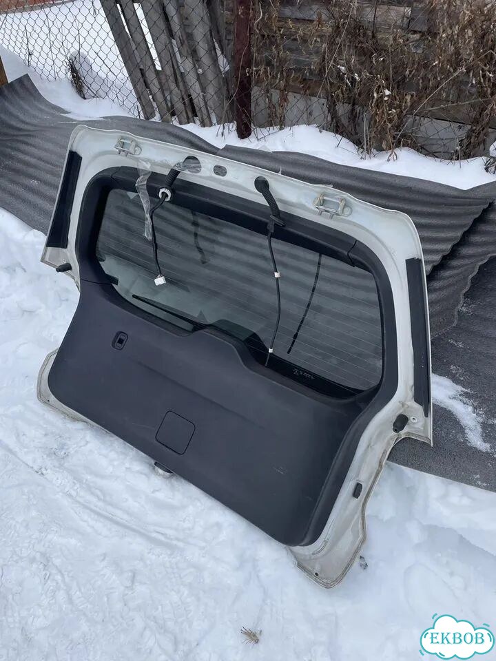 Крышка багажника Subaru Forester SJ фото 4