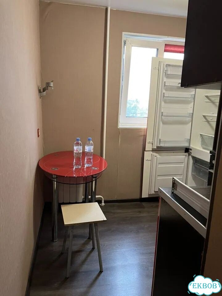 2-к. квартира, 36 м², 8/8 эт. фото 3