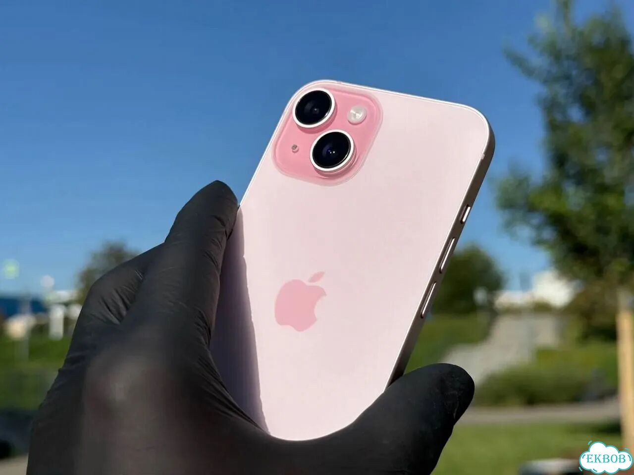 iPhone 15, 128 ГБ, SIM + eSIM фото 3