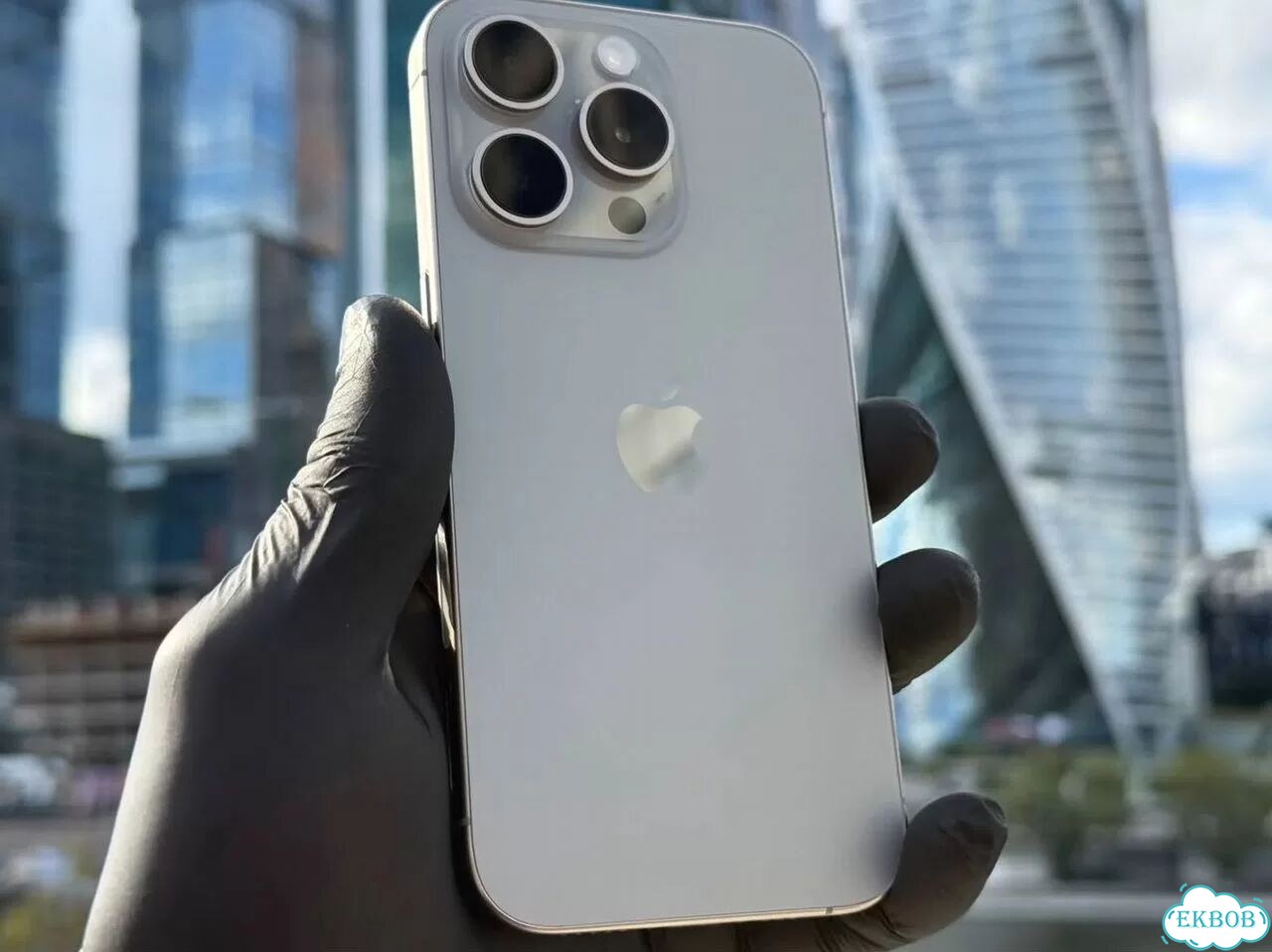 iPhone 15 Pro Max, 256 ГБ, SIM + eSIM фото 3