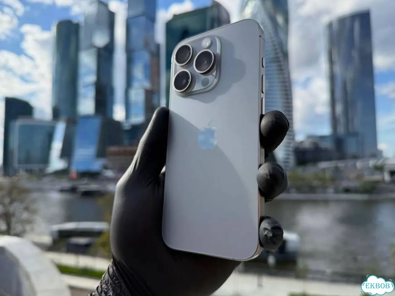 iPhone 15 Pro Max, 256 ГБ, SIM + eSIM фото 4