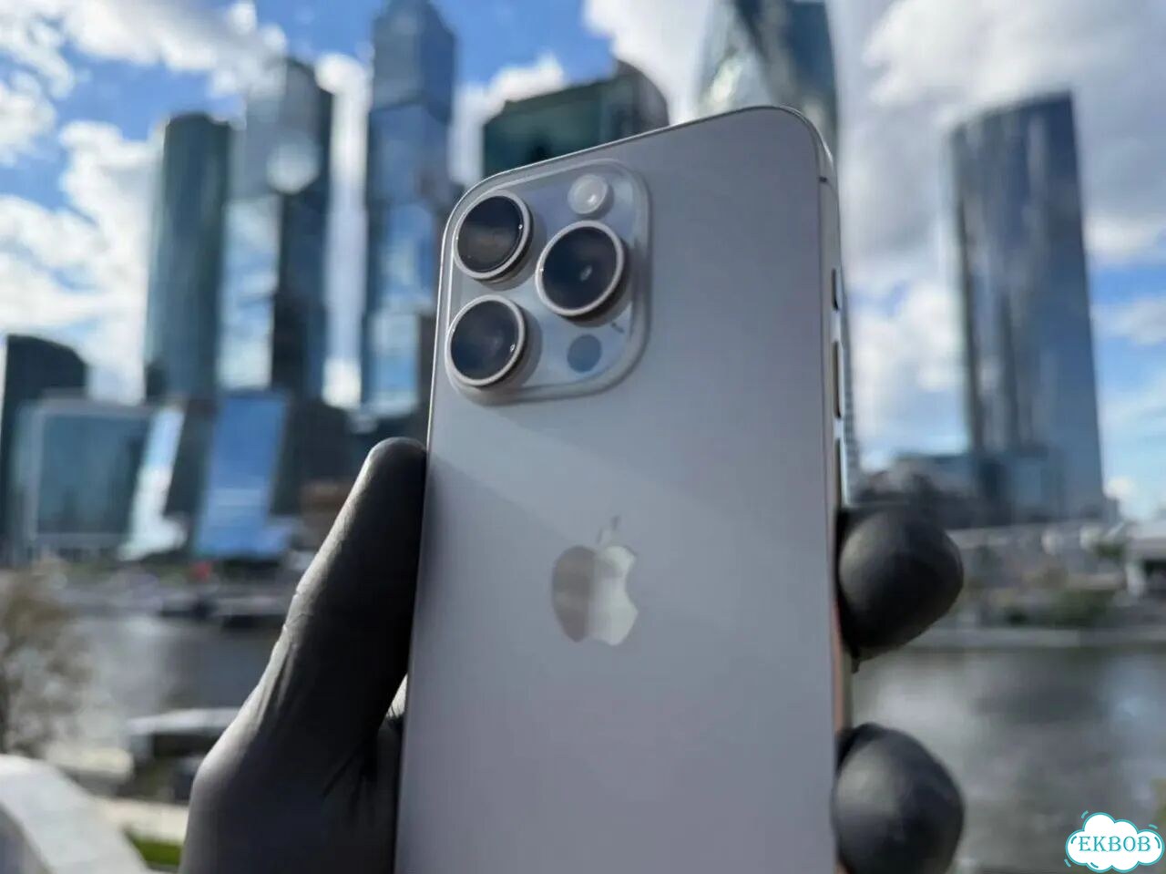 iPhone 15 Pro Max, 256 ГБ, SIM + eSIM фото 5