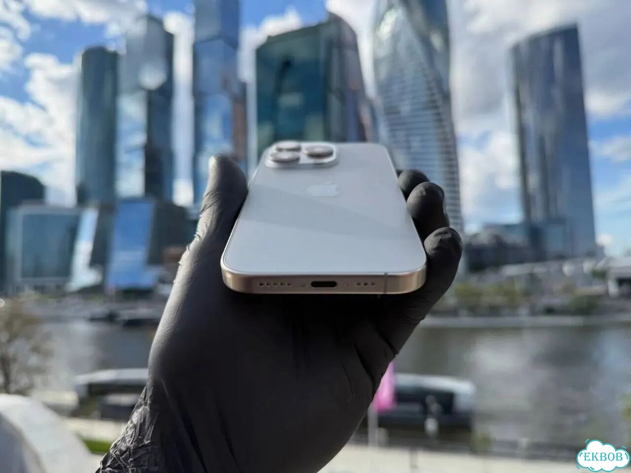 iPhone 15 Pro Max, 256 ГБ, SIM + eSIM фото 7