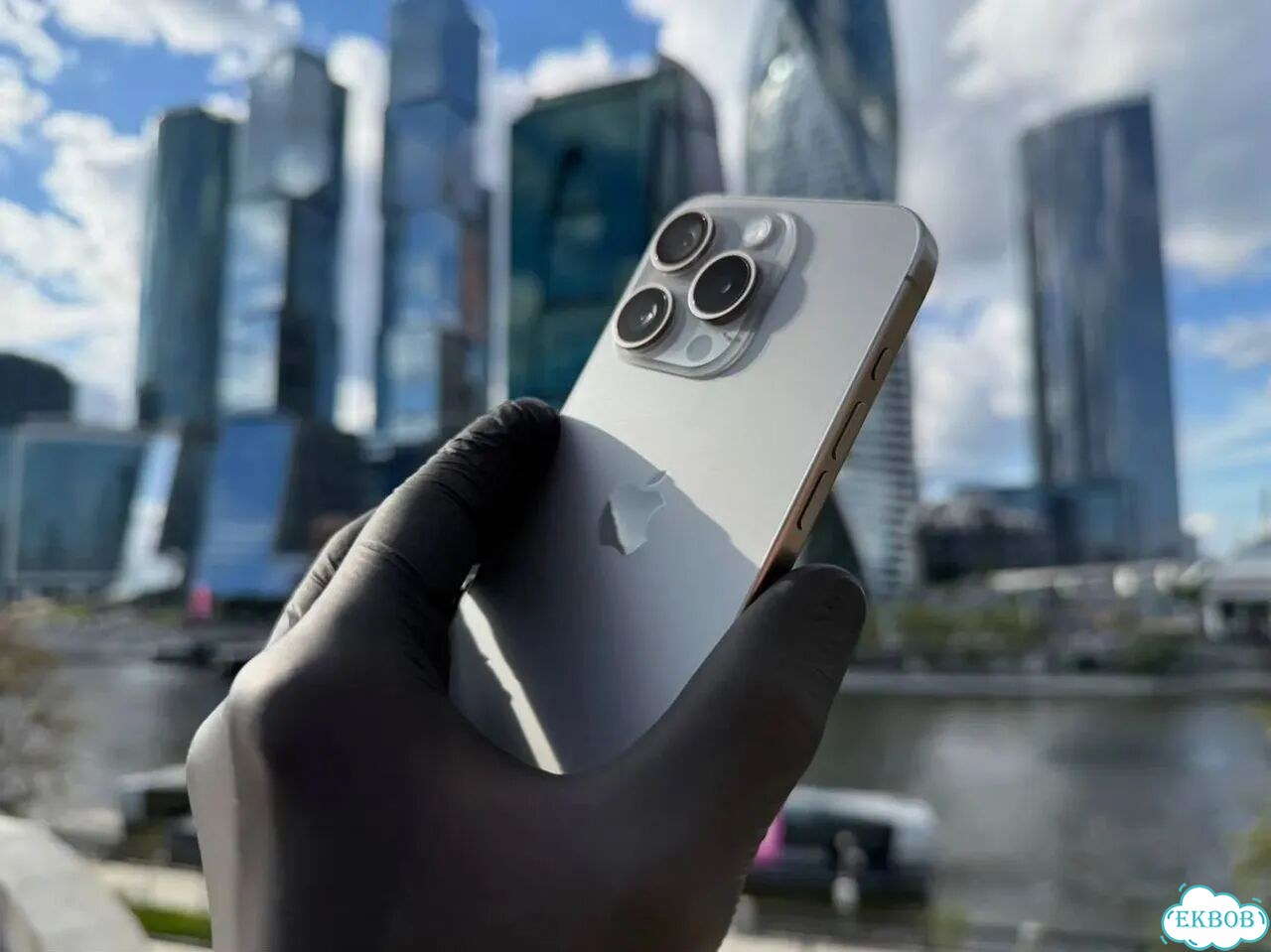 iPhone 15 Pro Max, 256 ГБ, SIM + eSIM фото 8