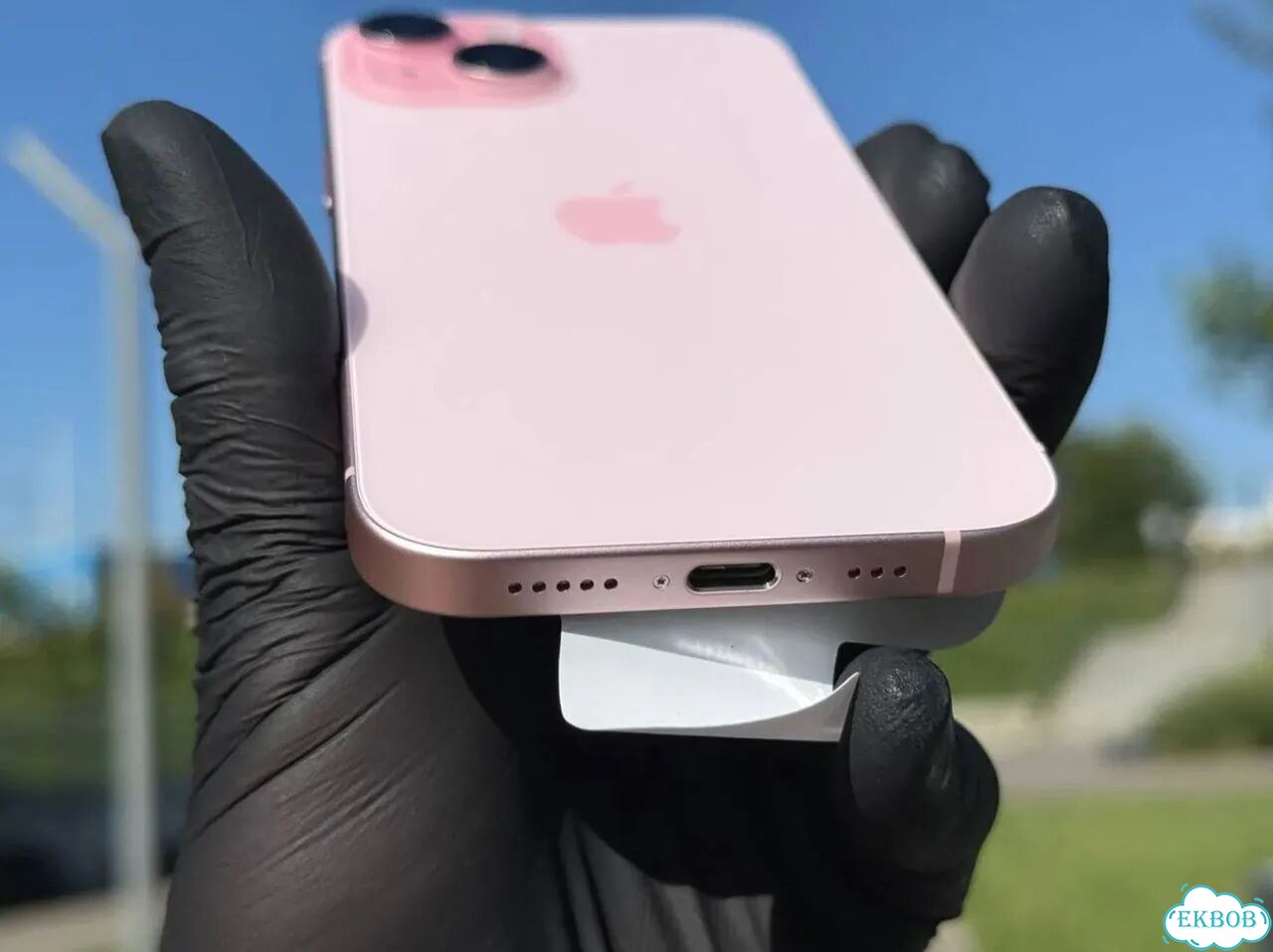 iPhone 15, 256 ГБ, SIM + eSIM фото 4