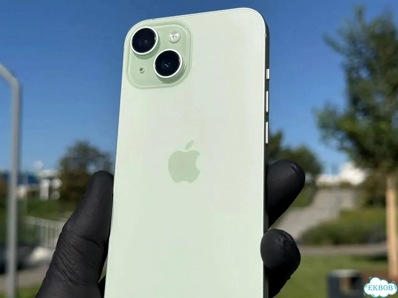 iPhone 15, 512 ГБ, SIM + eSIM фото 3