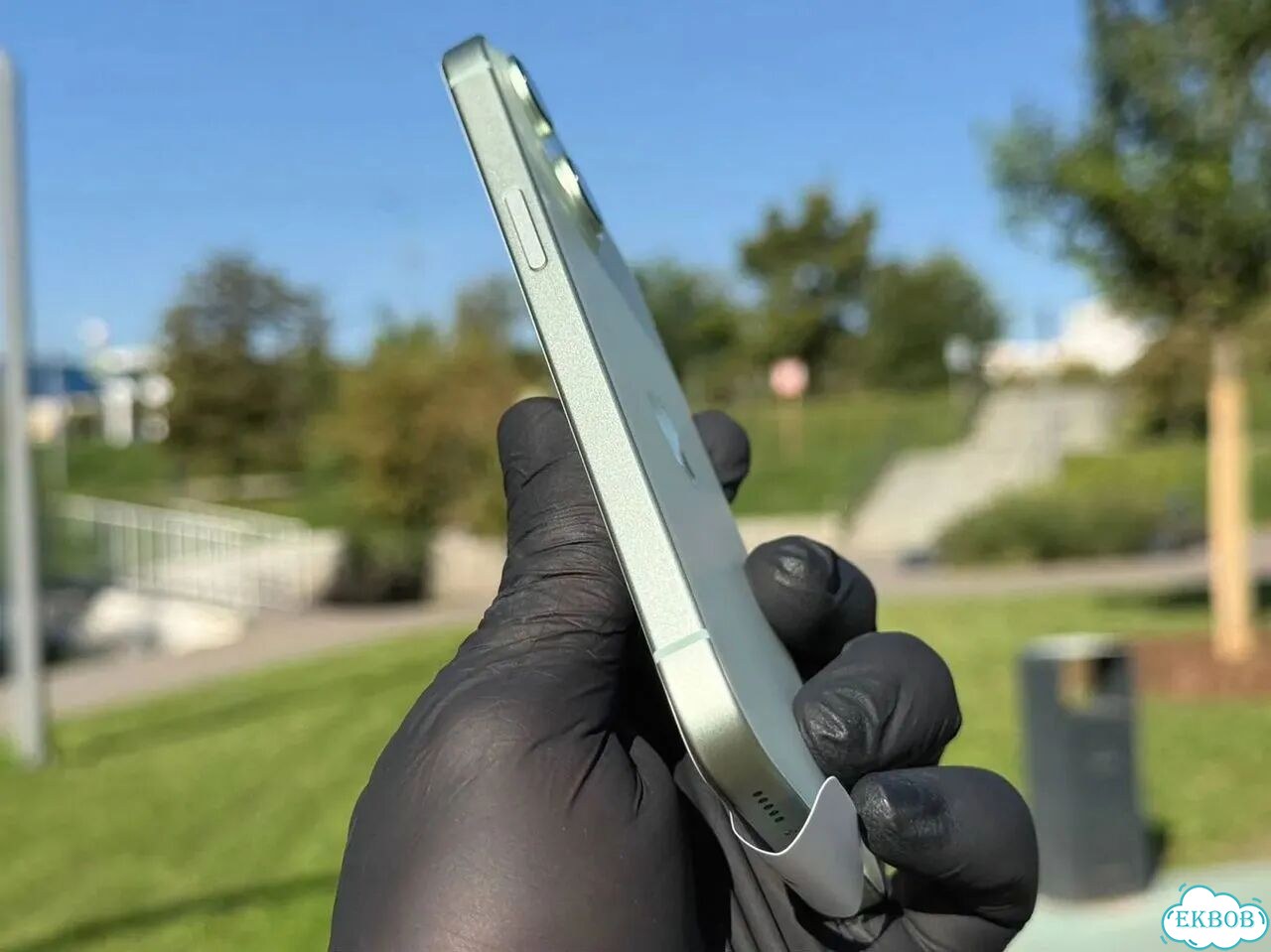 iPhone 15, 512 ГБ, SIM + eSIM фото 5