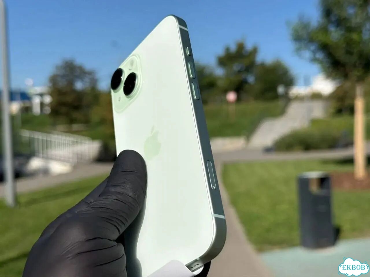 iPhone 15, 256 ГБ, SIM + eSIM фото 6