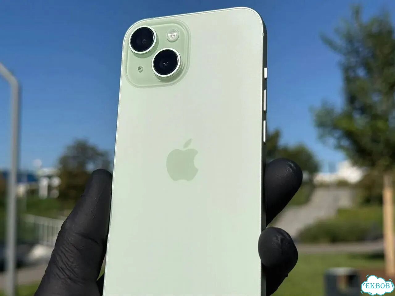 iPhone 15, 128 ГБ, SIM + eSIM фото 1