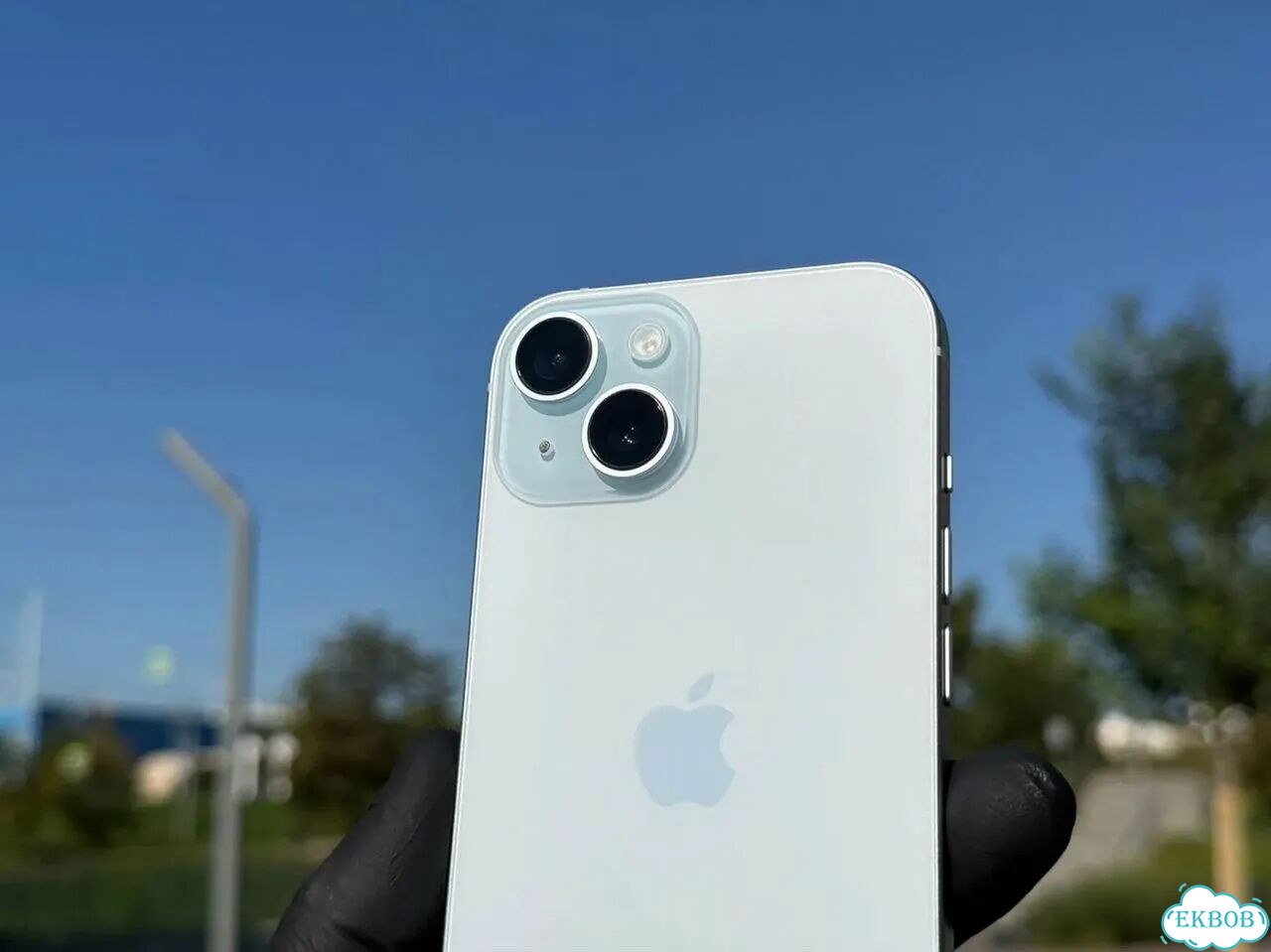 iPhone 15, 256 ГБ, SIM + eSIM фото 3