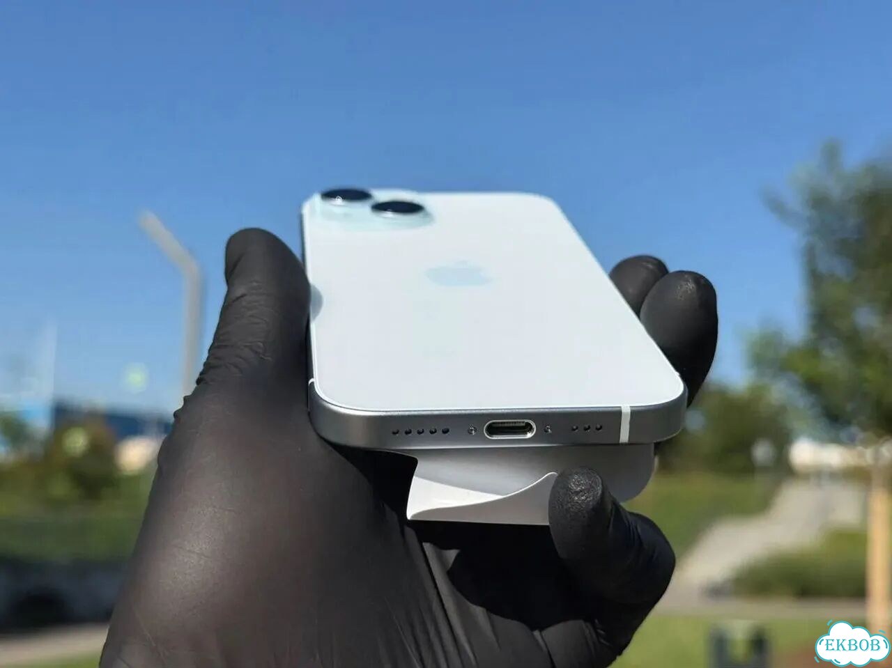 iPhone 15, 256 ГБ, SIM + eSIM фото 4