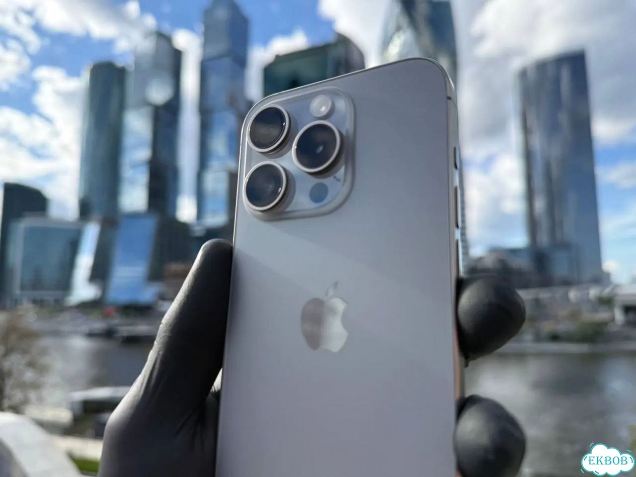 iPhone 15 Pro Max, 512 ГБ, SIM + eSIM фото 5