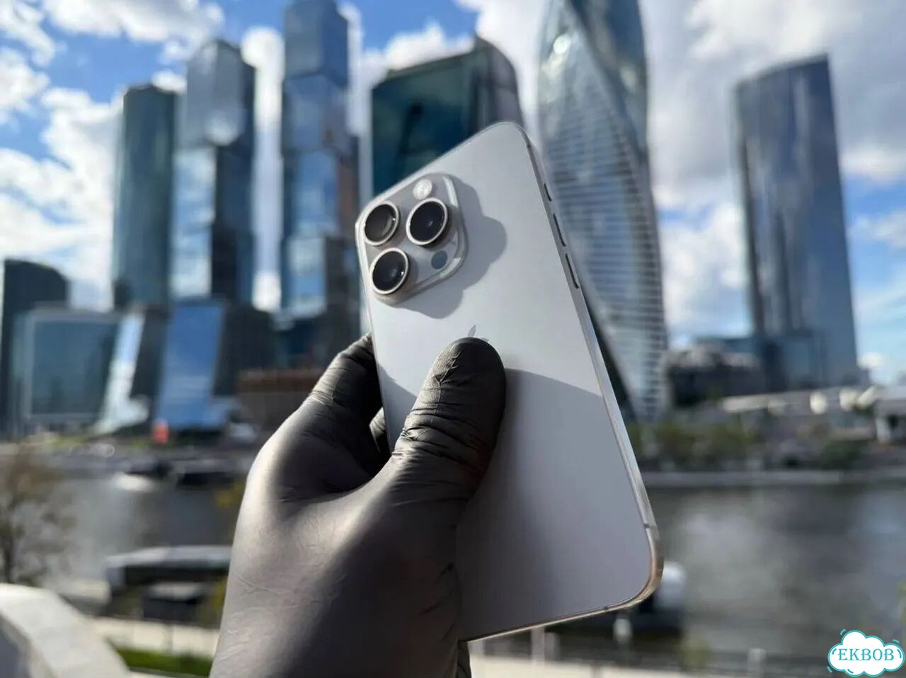 iPhone 15 Pro Max, 512 ГБ, SIM + eSIM фото 6