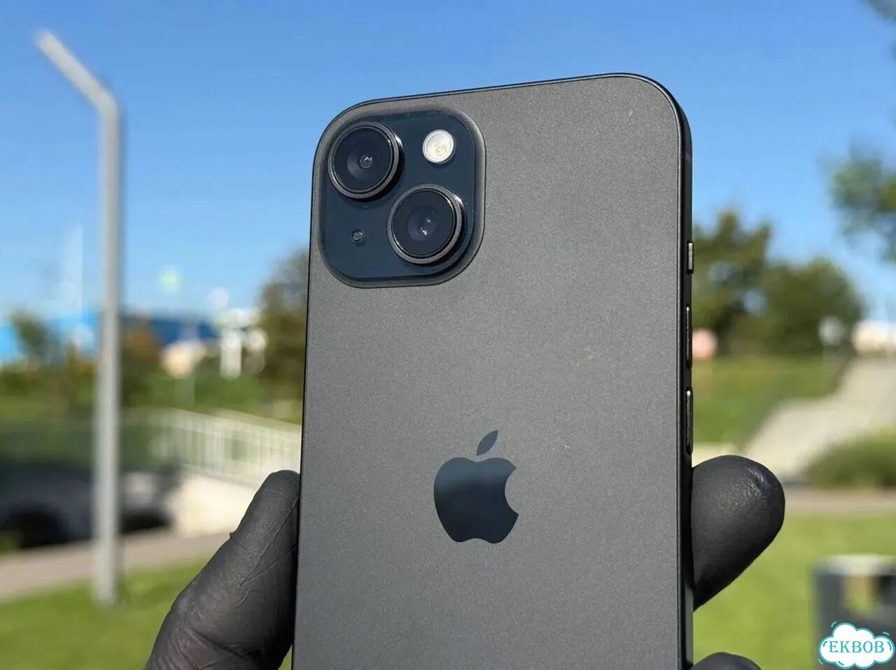 iPhone 15, 128 ГБ, SIM + eSIM фото 3