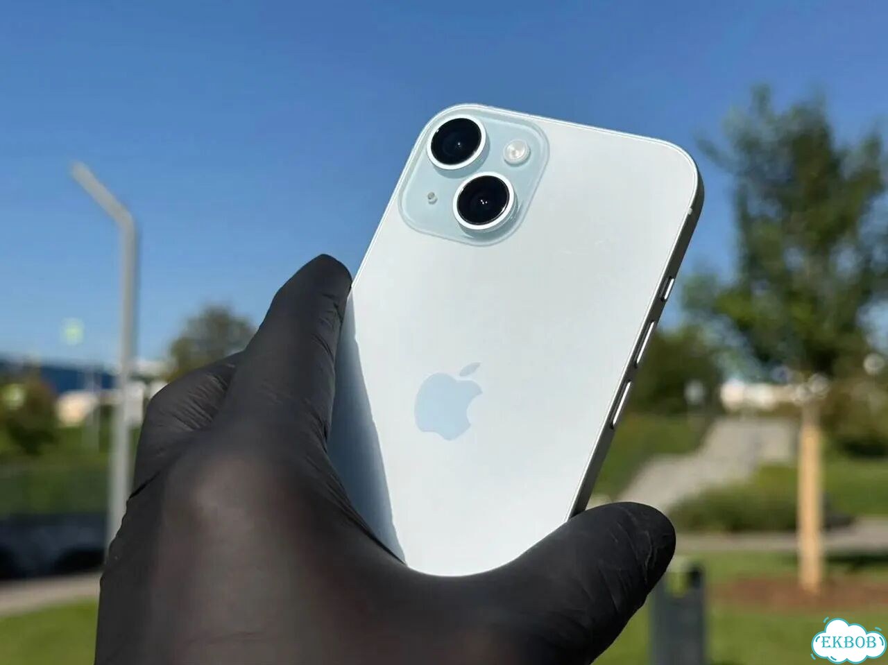 iPhone 15, 512 ГБ, SIM + eSIM фото 2